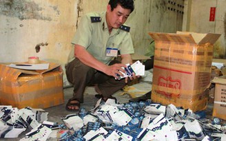 Truy tố hàng loạt giám đốc ngành dược làm giả hồ sơ để buôn lậu thuốc dỏm