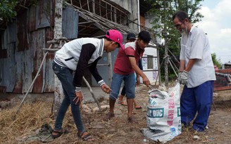 Ông lão tử tế và đội quân chuyên đi 'săn rác'