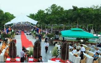 Hơn 7.000 người tham gia đại lễ cầu siêu tiết Thanh Minh