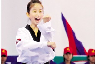 Châu Tuyết Vân lập cú đúp cúp võ thuật sinh viên
