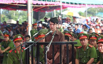 Vụ ‘thảm sát ở Bình Phước’: Lại hoãn xử phúc thẩm vì 'không đủ chỗ'