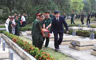 An táng 15 hài cốt liệt sĩ hi sinh tại Lào