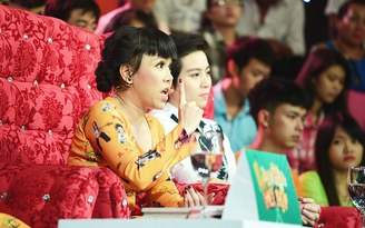 Việt Hương thích thú khi Trấn Thành bị... phơi bày đời tư