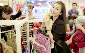 8 tủ đồ của Hiền Thục được bán hết chỉ trong... 6 tiếng