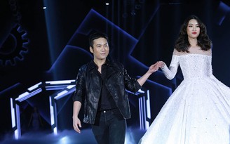 Hoa hậu Mỹ Linh làm vedette trong lần đầu catwalk