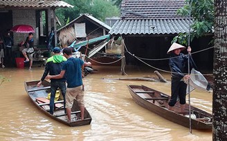 'Thà chết bệnh chứ không muốn chết lũ'