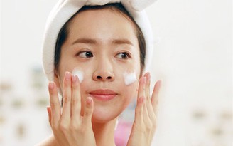 4 bước khắc phục làn da mụn sau tết an toàn và hiệu quả