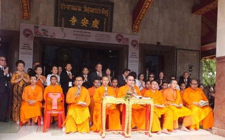 Kiều bào tổ chức cầu siêu cho liệt sĩ Gạc Ma
