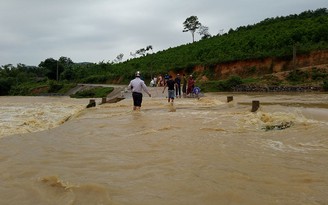 Mưa lớn gây lũ tại vùng núi các tỉnh bắc Trung bộ