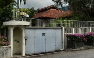 Thủ tướng Singapore xin lỗi người dân vì gia đình hục hặc