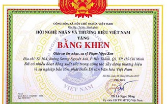 Khi ca sĩ ‘tự sướng’ danh xưng