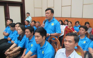 Lãnh đạo tỉnh Bình Thuận đối thoại với công nhân