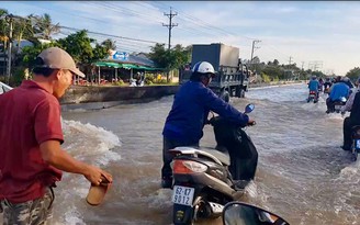 ĐBSCL đón lũ ‘đẹp’: Nhà ngập trước, ruộng ngập sau