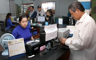 Chưa tết, vé tàu xe đã khan hiếm