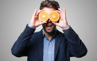Ăn cam giúp giảm nguy cơ bị mù lòa