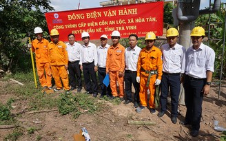 'Ốc đảo' cuối cùng ở Trà Vinh hòa điện lưới quốc gia