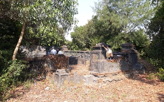 Ngôi mộ cổ hơn hai thế kỷ của quan thượng thư