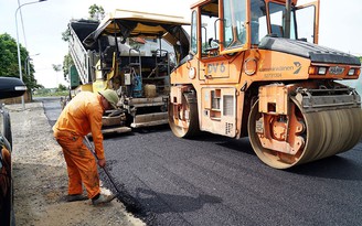 Quỹ ngoài ngân sách 'ăn bám' ngân sách