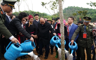 Thủ tướng phát động 'Tết trồng cây đời đời nhớ ơn Bác Hồ' tại Yên Bái