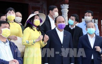 Thủ tướng kiểm tra công tác phòng chống dịch nCoV tại Thừa Thiên - Huế