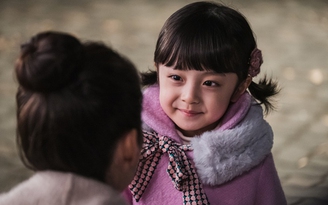 Con gái Kim Tae Hee trong 'Hi, Bye Mama' gây sốt vì là nam ở ngoài đời