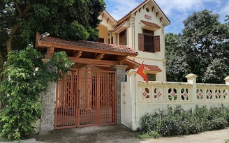 Gia đình khá giả 'lọt' vào hộ cận nghèo