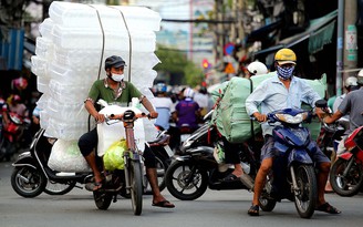 Giảm ô nhiễm môi trường: Đổi xe máy cũ có khả thi?