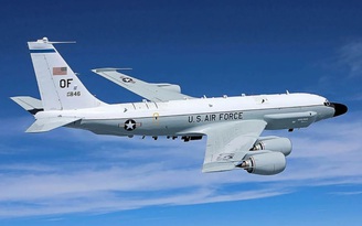 Trung Quốc theo dõi trinh sát cơ Mỹ bay qua Đài Loan