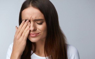 Bỏ ngay 8 thói quen gây hại cho đôi mắt của bạn