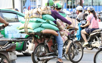 Thu hồi xe cũ nát: Bàn nhiều, làm ít