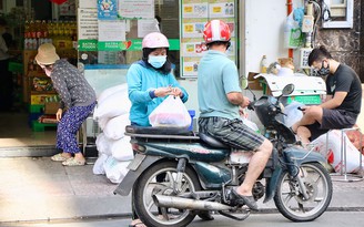 Mở thêm 'luồng xanh' đường thủy để lưu thông nhu yếu phẩm cho TP.HCM