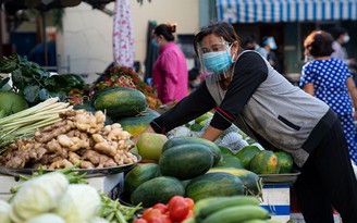 Chi tiêu nhảy vọt trong mùa dịch