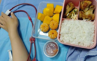 Rưng rưng trước tình phụ tử của cô gái 9X suy thận giai đoạn cuối