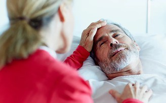 Bác sĩ: Dấu hiệu ở mắt khi thức dậy có thể báo hiệu cơn đột quỵ