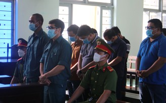 'Trùm' buôn lậu hơn 136 triệu lít xăng dầu lãnh 14 năm tù giam