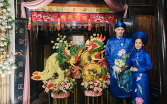 Lễ báo hỉ Việt Nam - Thụy Sĩ với dàn bưng quả toàn Tây khăn đóng áo dài