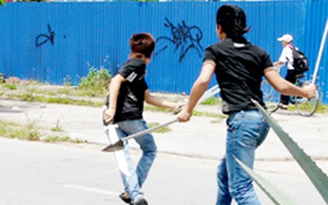 Hỗn chiến ở quán nhậu, 3 người trọng thương