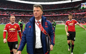 Van Gaal ngang ngược khi nói về tương lai tại M.U