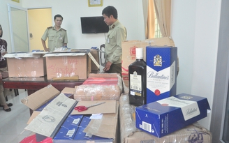 Vận chuyển 252 chai rượu lậu
