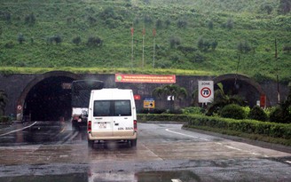 Hầm đường bộ Hải Vân đóng cửa 30 phút vào buổi trưa để thi công