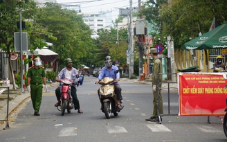 Đà Nẵng: Shipper trung tâm thương mại, siêu thị, cửa hàng tiện lợi đã tiêm vắc xin Covid-19 được hoạt động