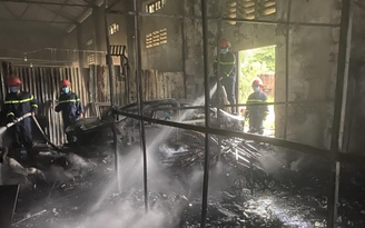 Đà Nẵng: Cháy xưởng gỗ thi công nội thất trong mưa lớn, thiệt hại tiền tỉ
