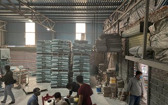 Đà Nẵng: Tạm giữ đôi vợ chồng sản xuất bột trát tường giả mạo thương hiệu nổi tiếng