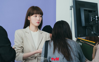 Vì sao ‘Shooting Stars’ của Lee Sung Kyung tưởng 'bom tấn' lại hóa 'bom xịt'?