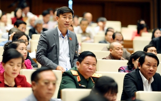 Đại biểu Quốc hội lo rác thải công nghiệp 'tràn' vào trong nước