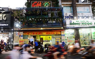 Người Sài Gòn ngồi suốt ở đây: Chè Việt kiều mãi nhớ, bán từ thời 1,2 - 1,5 hào