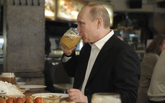 Người Nga bỏ thuốc lá và bia rượu nhờ ông Putin