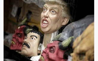 Mặt nạ tỉ phú Donald Trump 'gây sốt' dịp Halloween