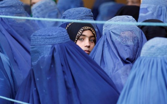 Taliban sẽ cấm phụ nữ làm việc chung với nam giới