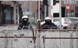 Ba Lan cáo buộc Belarus đổi chiến thuật đưa người đến biên giới